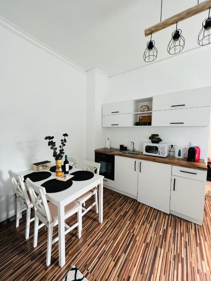 Apartament In Regim Hotelier King Mediaş Eksteriør bilde